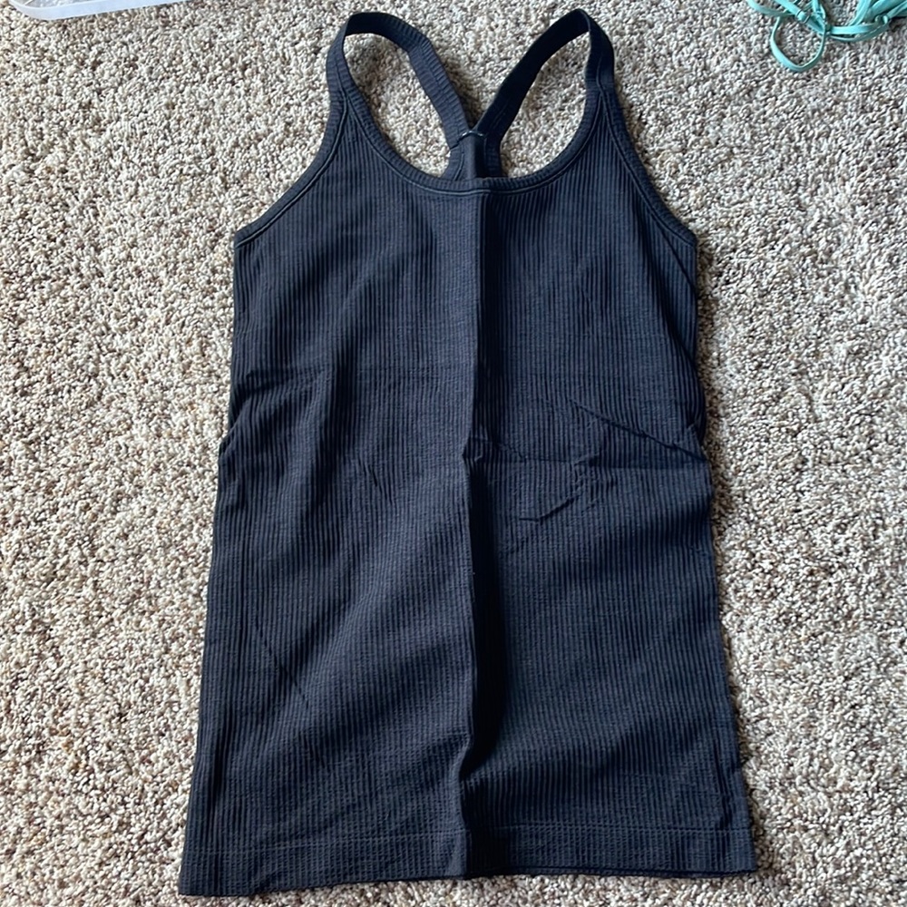 Lululemon tank top